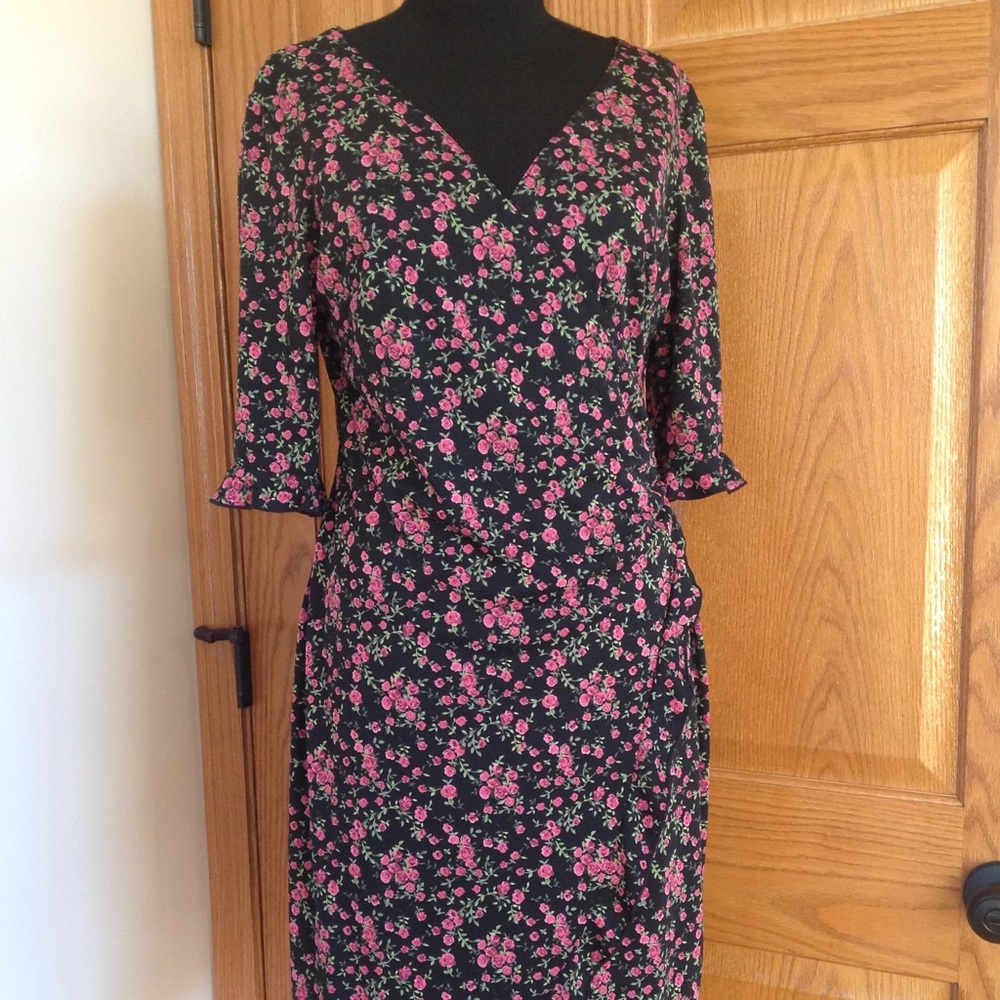 VINTAGE Floral Ruffle V Neck 3/4 Sleeves EUC